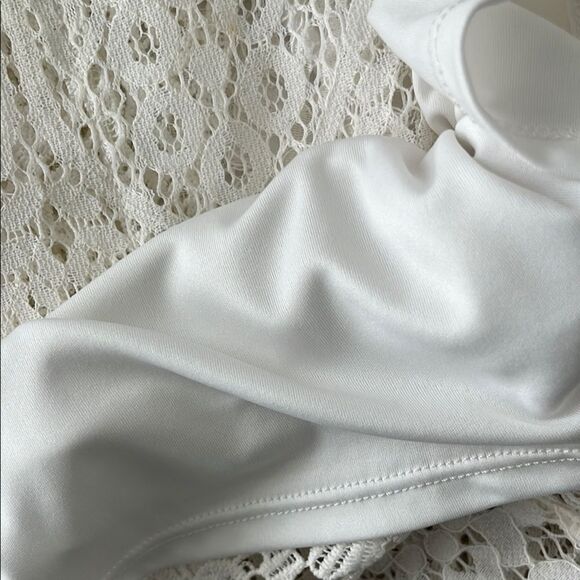 Nue Options Elegant Vanilla Floral Lace Top Attached Camisole Pretty  NWT SZ S - Picture 10 of 10